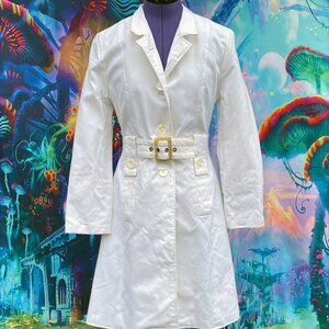 Small Neeley Mack long white coat, white trench 60s style with belt